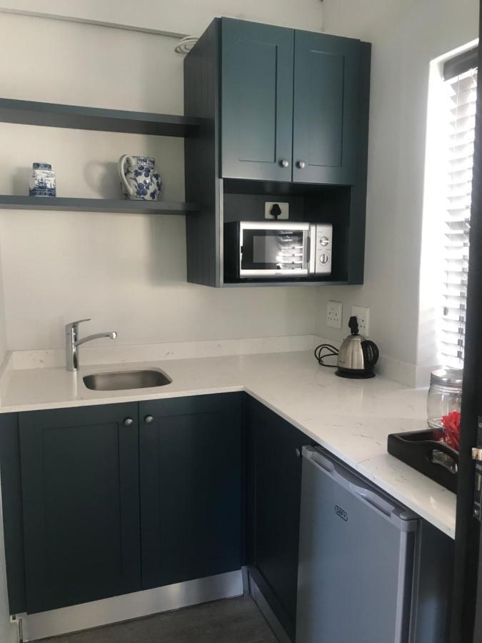 Comfortable Room With Large En Suite Bathroom 프란쉬후크 외부 사진